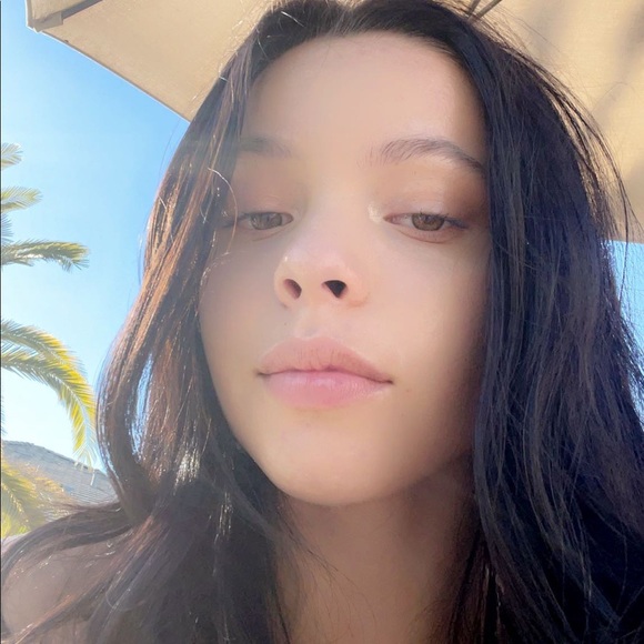 Meet your Posher, Kylie - Picture 1 of 1